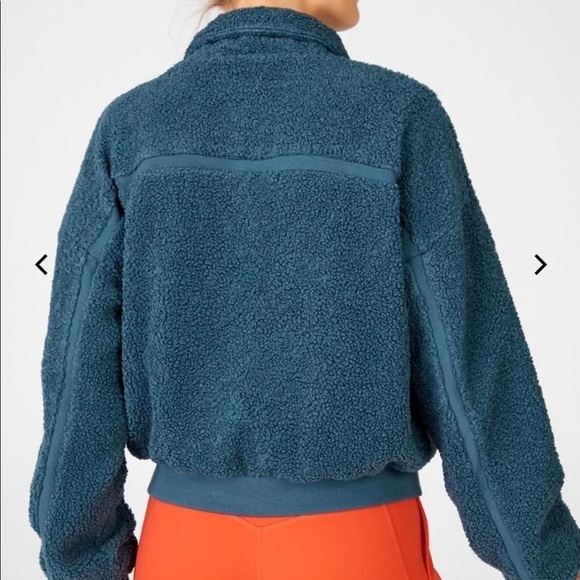 Fabletics reversible jacket, cropped, cozy fleece, ribbed cuffs, new with tags - Picture 4 of 10